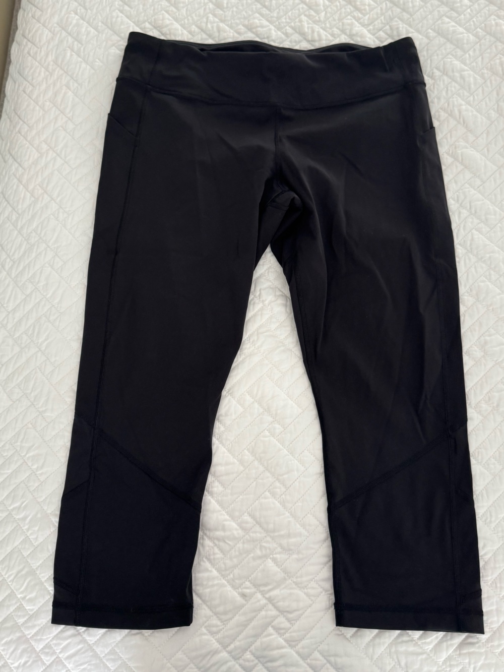 lululemon athletica black crop leggings